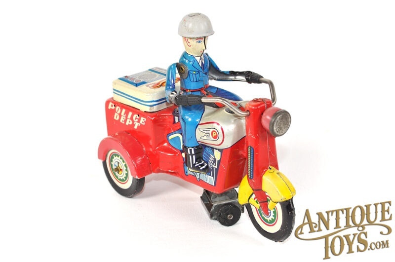 Yoshiya (KO) Tin Lithographed Windup Police Department P.D. Motorcycle Trike for Sale - Image 3
