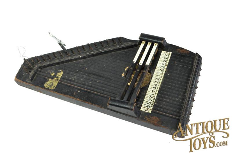 Antique 1890's Zimmermann No. 71 Autoharp Zither with Antique Photo for Sale - Image 2