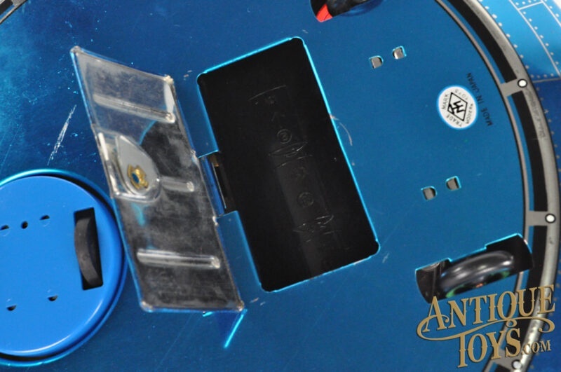 Masudaya Modern Toys (MT) Tin Litho Batt. Op. X-3 Space Explorer U.F.O. Prototype & X-7 Space Explorer <FONT COLOR="ff000">*SOLD*</font> - Image 5