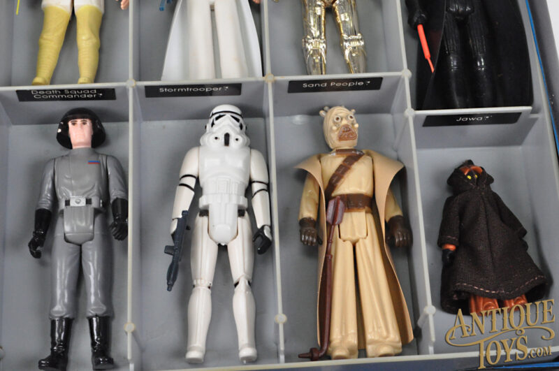 Kenner Vintage Star Wars Mini Action Figure Collector's Case with 24 Action Figures & Weapons <FONT COLOR="ff000 ">*SOLD*</font> - Image 8