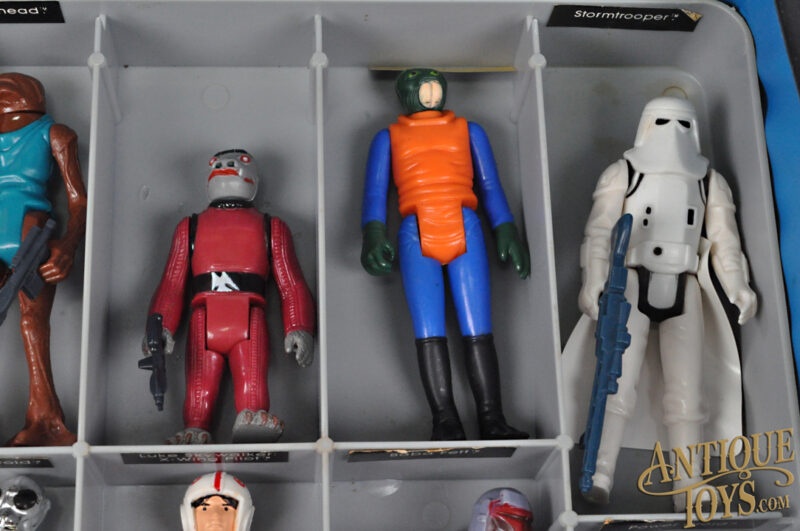 Kenner Vintage Star Wars Mini Action Figure Collector's Case with 24 Action Figures & Weapons <FONT COLOR="ff000 ">*SOLD*</font> - Image 10