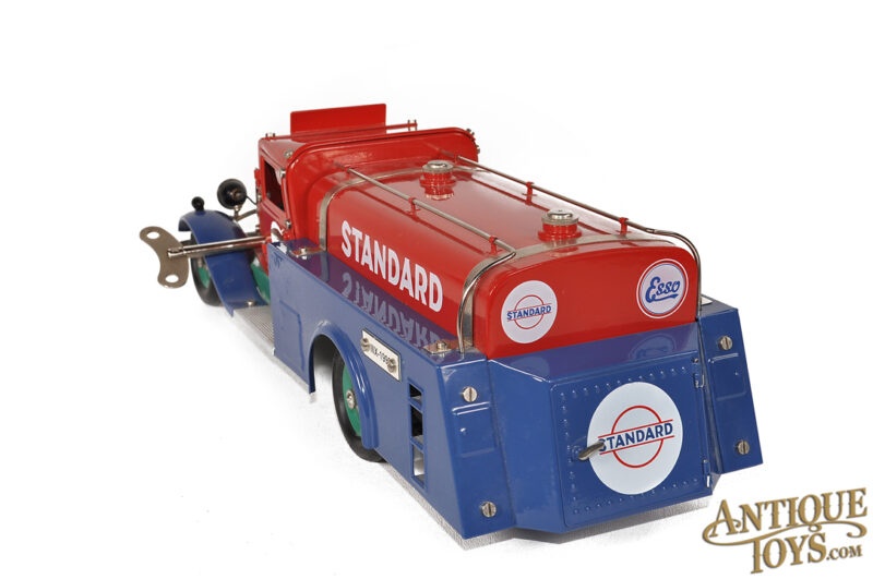 Marklin Pressed Steel Esso Standard Oil III-X1993 Gas Tanker Truck Boxed for Sale - Image 6