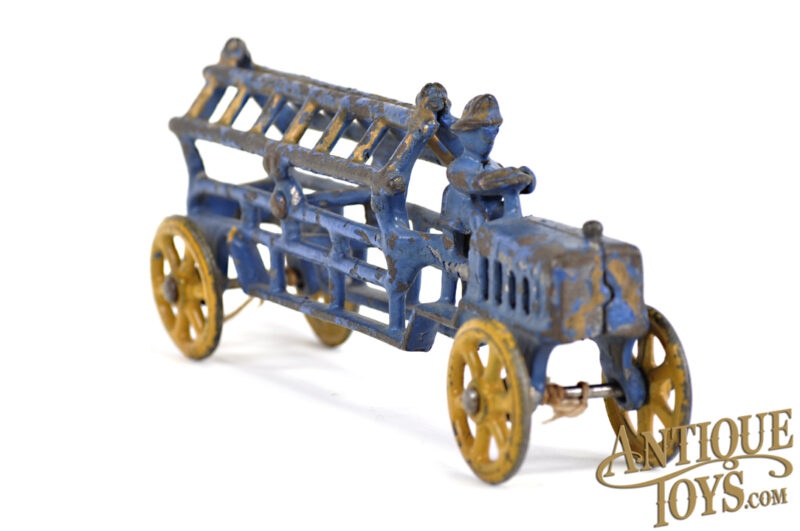 Hubley Unusual Blue, Yellow & Gold Cast Iron Hook & Ladder Fire Truck 7.5" for Sale - Image 6