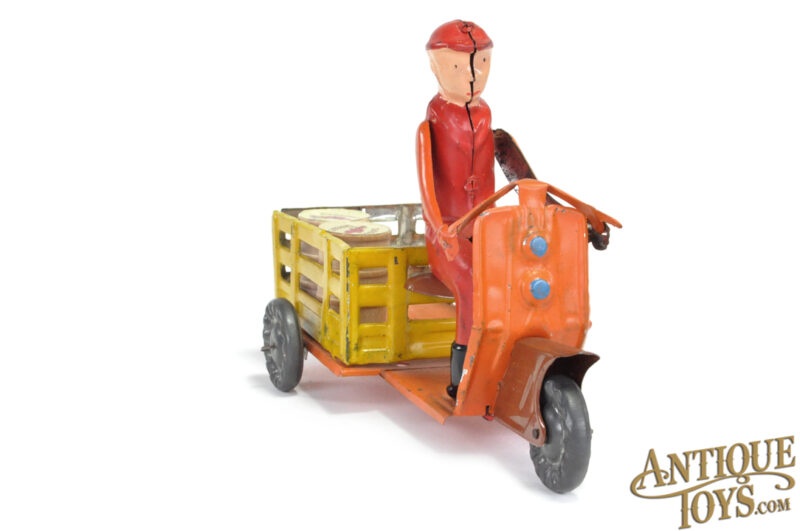 Garcia & Calda Portuguese Hand-Painted Tin 3-Wheeled Delivery Trike European Toy for Sale - Image 4