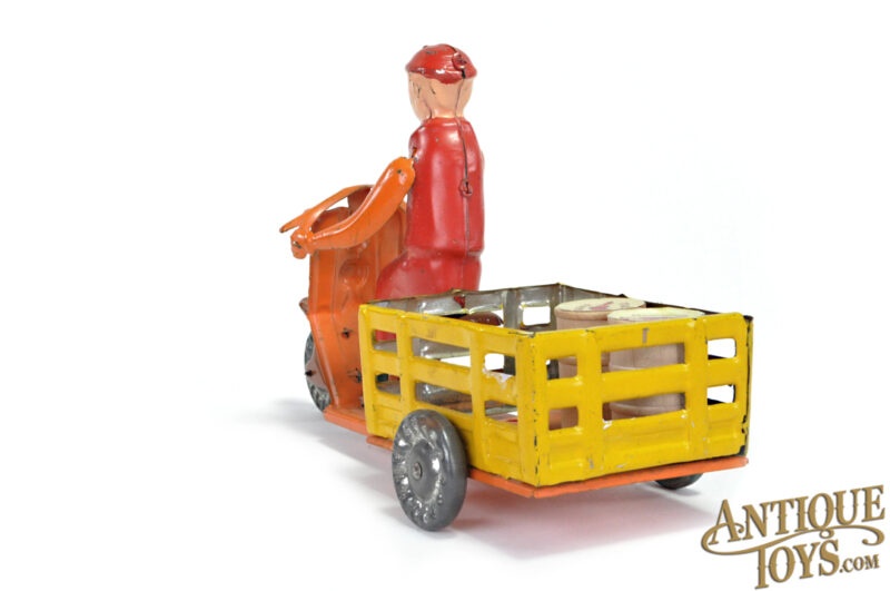 Garcia & Calda Portuguese Hand-Painted Tin 3-Wheeled Delivery Trike European Toy for Sale - Image 5