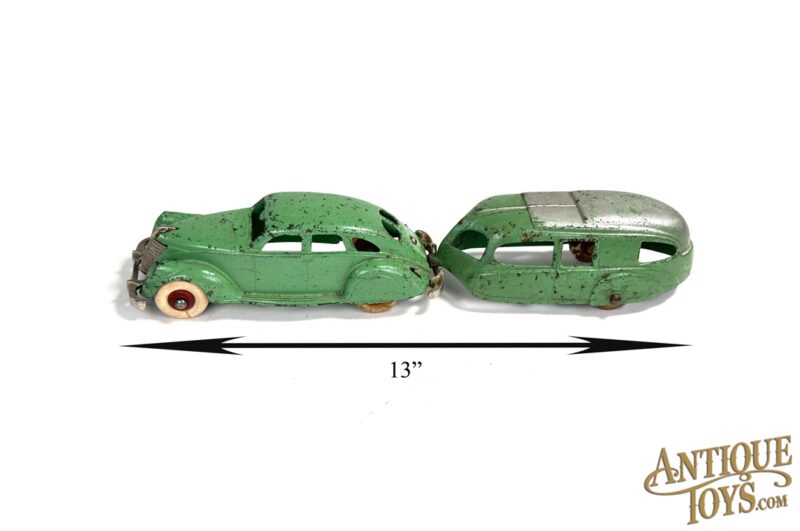 Hubley ca. 1938 Cast Iron Lincoln Zephyr & Camper 13" for Sale - Image 10