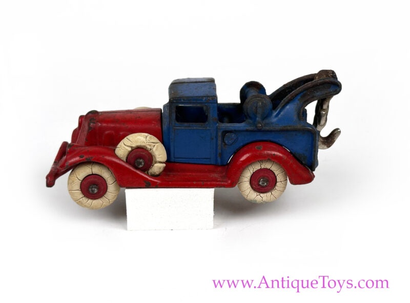 Hubley Cast Iron Tow Truck with Rubber Tires for Sale - Image 8