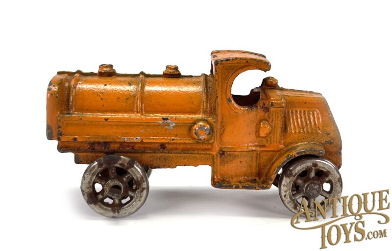 Hubley Cast Iron Gas Tanker Truck 4" for Sale - Image 3