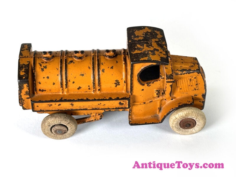 Cast Iron Gas Tanker from Hubley <FONT COLOR="ff000">*SOLD*</font> - Image 4