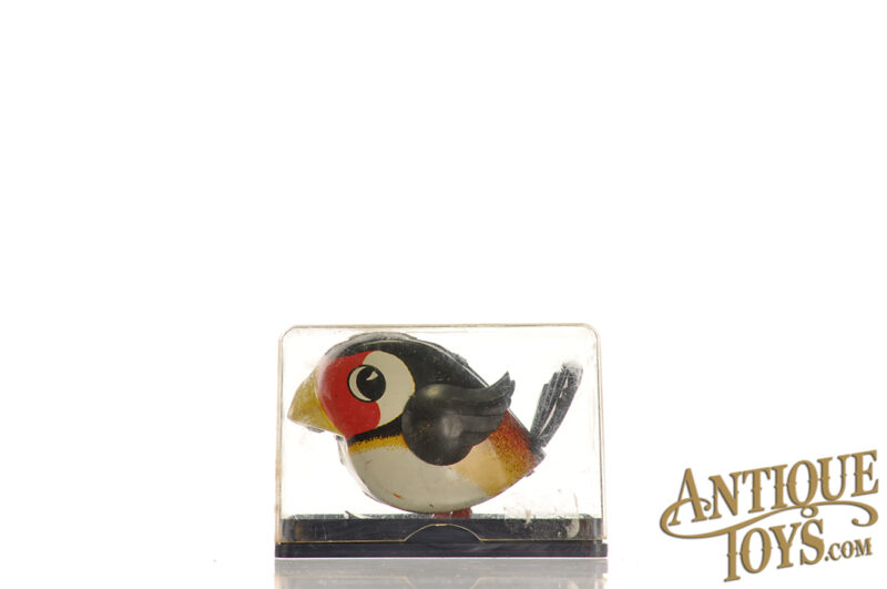 Lehmann Tin Lithographed Windup No. 941 LuLu Pecking Bird Toy with Case & Key for Sale - Image 2