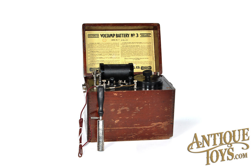 Voltamp Electric Mfg. Co. Voltamp Battery No. 3 Antique Quackery Electrotherapy Medical Device in Wooden Case