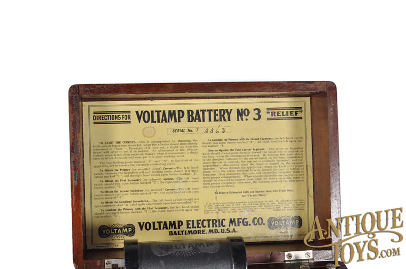 Voltamp Electric Mfg. Co. Voltamp Battery No. 3 Antique Quackery Electrotherapy Medical Device in Wooden Case - Image 2