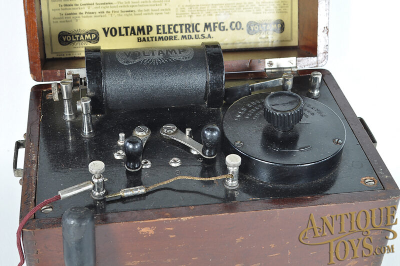 Voltamp Electric Mfg. Co. Voltamp Battery No. 3 Antique Quackery Electrotherapy Medical Device in Wooden Case - Image 3