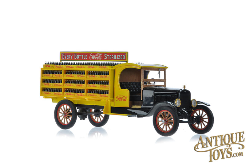 Danbury Mint Replica 1927 Ford Coca-Cola Delivery Truck 1:24 Scale Diecast Model for Sale - Image 4