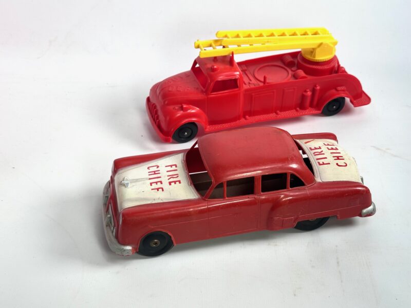 FAO Schwarz Deluxe Fire House Toy For Sale - Image 5