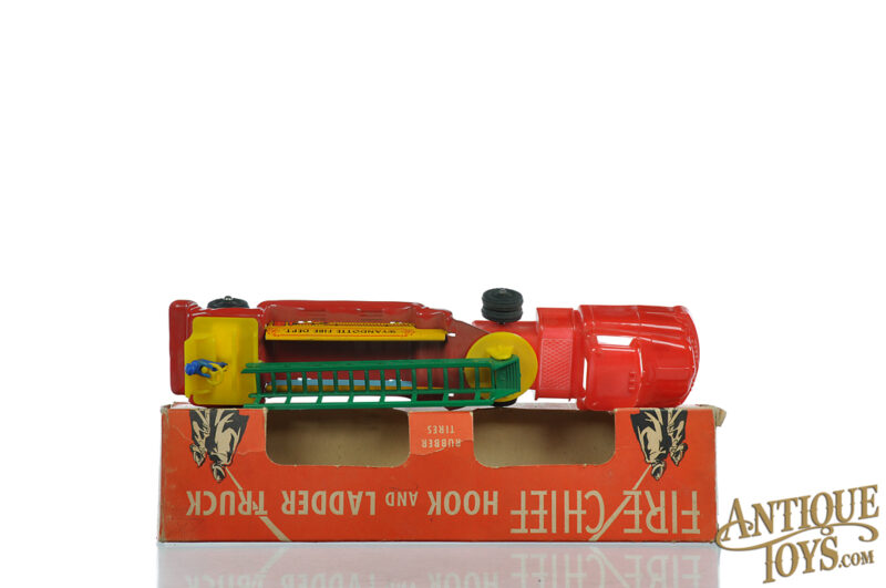 Wyandotte Pressed Steel No. 457 Fire Chief Hook & Ladder Truck Boxed for Sale - Image 3