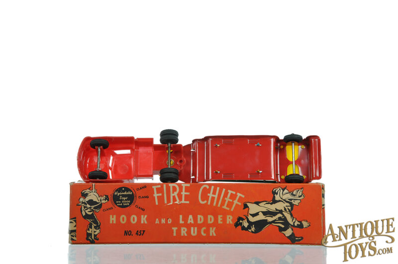 Wyandotte Pressed Steel No. 457 Fire Chief Hook & Ladder Truck Boxed for Sale - Image 4