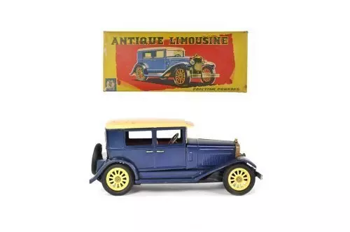 SSS Shioji & Co. Tin Lithographed Friction S-1227 "Antique Limousine" in Box for Sale